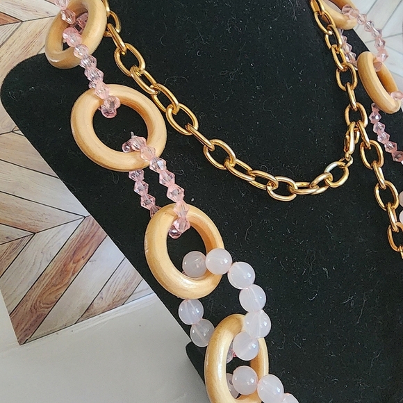 Long Sweater Necklace Wood and light Pink Acrylic Necklace Matching Earrings Set - Picture 4 of 8